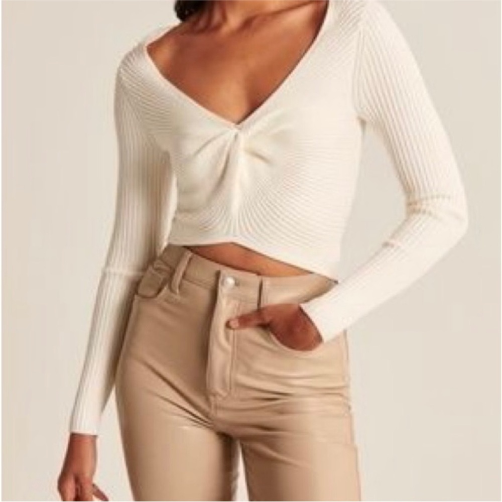 Abercrombie & Fitch Sweater